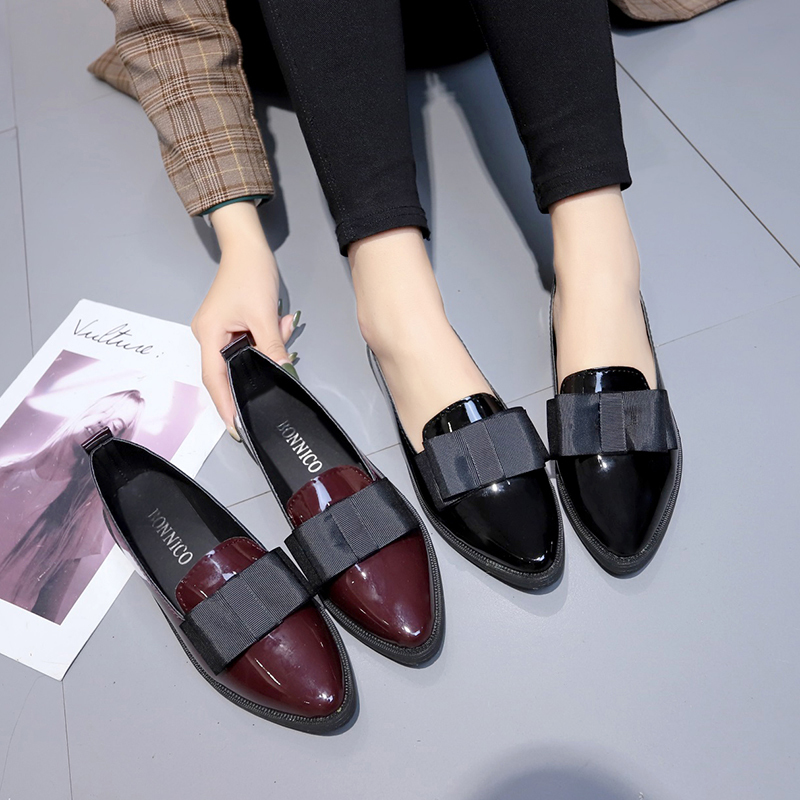 Heels - Mocassini a Punta in Pelle Verniciata