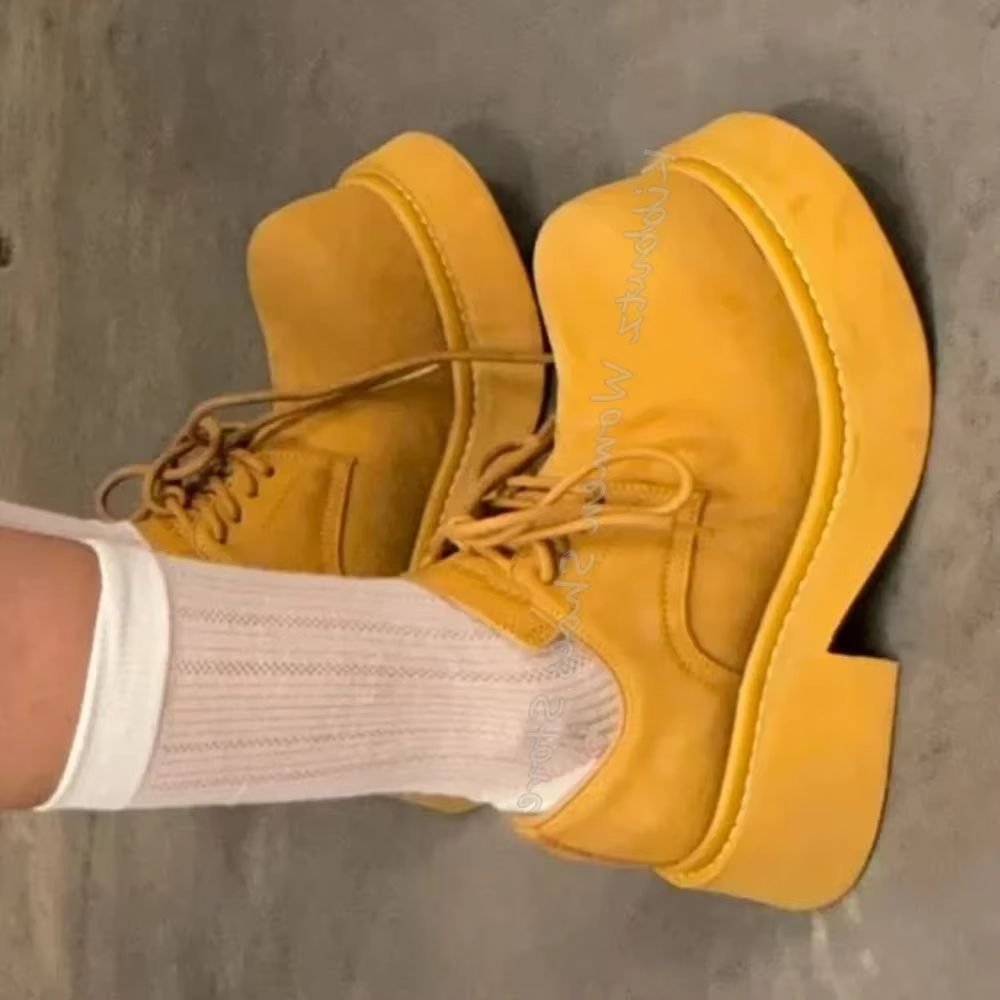 Boots - Scarpe con Tacco Grosso e Lacci