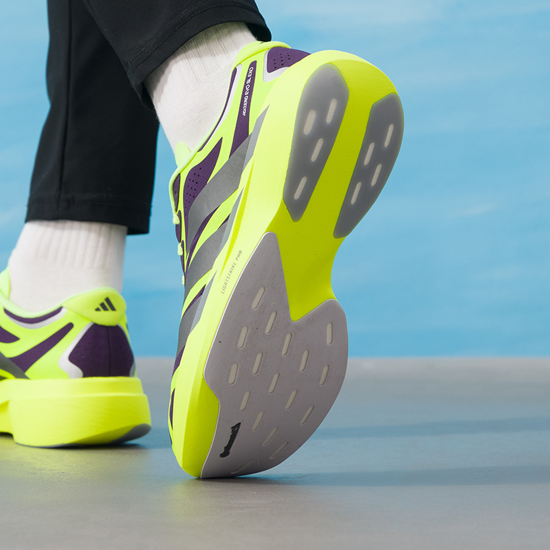 Scarpe da uomo Adidas, modello - Lightweight Road Running Shoes recensione e prezzo
