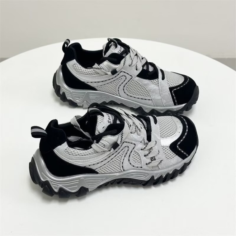 Sneakers da donna stile trekki - Heels recensione e prezzo