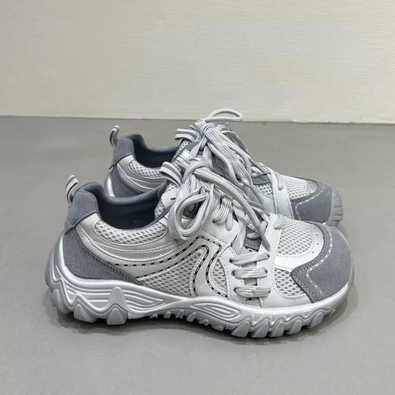Sneakers da donna stile trekki - Heels recensione e prezzo